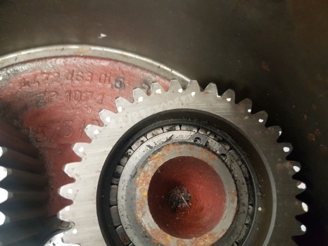 John Deere 2650 Front Axle Hub Hat Assy L60111, L60110, 4472463005, 4472363006 - Náboj pre Traktor: obrázok 3 John Deere 2650 Front Axle Hub Hat Assy L60111, L60110, 4472463005, 4472363006 - Náboj pre Traktor: obrázok 3