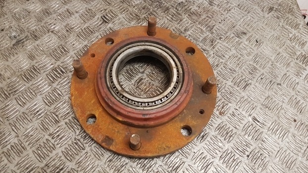 John Deere 3200 ,3400 Hub Bolt Plate Z72470 - Náboj pre Traktor: obrázok 2 John Deere 3200 ,3400 Hub Bolt Plate Z72470 - Náboj pre Traktor: obrázok 2