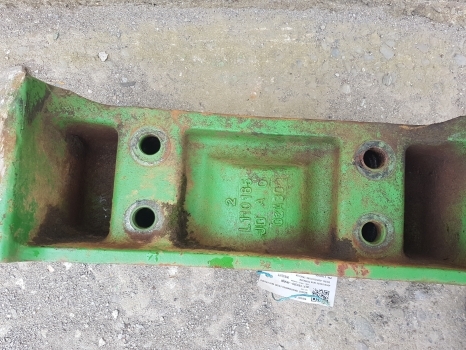 John Deere 6610, 6210, 6110, 6010, 6020, Main Weight Carrier Block 70kg L110165 - Protizávažie: obrázok 2 John Deere 6610, 6210, 6110, 6010, 6020, Main Weight Carrier Block 70kg L110165 - Protizávažie: obrázok 2