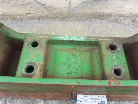 John Deere 6610, 6210, 6110, 6010, 6020, Main Weight Carrier Block 70kg L110165 - Protizávažie: obrázok 3 John Deere 6610, 6210, 6110, 6010, 6020, Main Weight Carrier Block 70kg L110165 - Protizávažie: obrázok 3