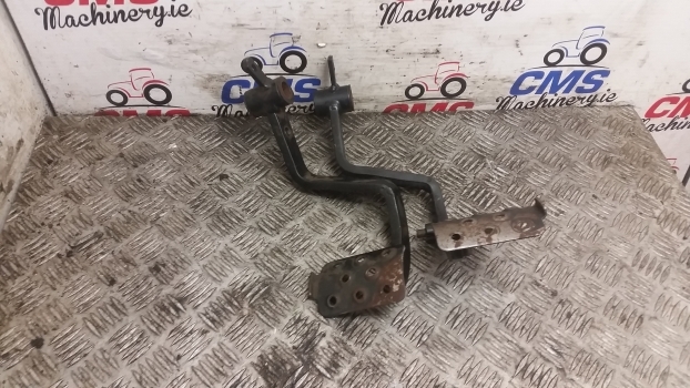 Landini Mythos Series 115 Brake Pedal Kit 3665879m91, 3665881m91 - Diely bŕzd pre Traktor: obrázok 1 Landini Mythos Series 115 Brake Pedal Kit 3665879m91, 3665881m91 - Diely bŕzd pre Traktor: obrázok 1
