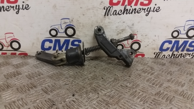 Landini Mythos Series Mythos 115 Brake Pedal Lever Assembly 3304805m92 - Diely bŕzd pre Traktor: obrázok 4 Landini Mythos Series Mythos 115 Brake Pedal Lever Assembly 3304805m92 - Diely bŕzd pre Traktor: obrázok 4