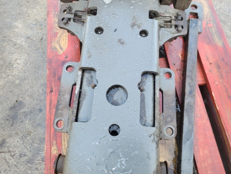 Massey Feguson Valtra S374 Pick Up Hitch Complete Dromore Mf Z15 4387554m92 - Rám/ Podvozok: obrázok 4 Massey Feguson Valtra S374 Pick Up Hitch Complete Dromore Mf Z15 4387554m92 - Rám/ Podvozok: obrázok 4
