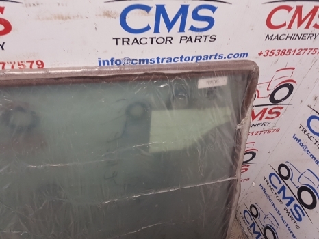 Massey Ferguson 200, 300, 600, Landini Cab Windshield 3301875m1, 3301875m3 - Okno a diely pre Traktor: obrázok 2 Massey Ferguson 200, 300, 600, Landini Cab Windshield 3301875m1, 3301875m3 - Okno a diely pre Traktor: obrázok 2