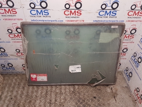 Massey Ferguson 200, 300, 600, Landini Cab Windshield 3301875m1, 3301875m3 - Okno a diely pre Traktor: obrázok 1 Massey Ferguson 200, 300, 600, Landini Cab Windshield 3301875m1, 3301875m3 - Okno a diely pre Traktor: obrázok 1