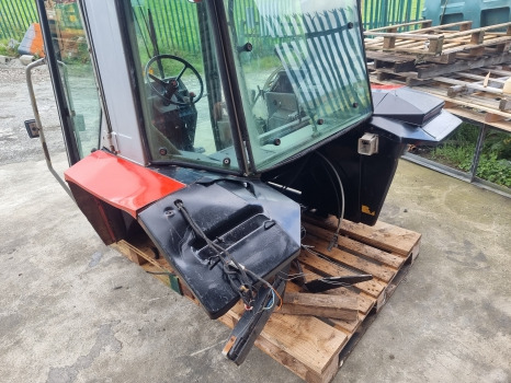 Kabína Massey Ferguson 3000 Series, 3050, 3070, 3080, 3090 Cab Complete Sold, Sold: obrázok 10