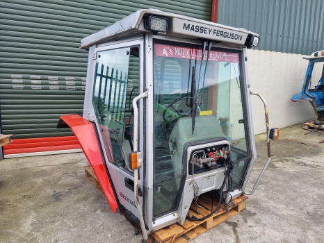 Massey Ferguson 3000 Series, 3050, 3070, 3080, 3090 Cab Complete Sold, Sold - Kabína: obrázok 2 Massey Ferguson 3000 Series, 3050, 3070, 3080, 3090 Cab Complete Sold, Sold - Kabína: obrázok 2