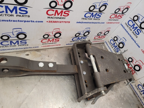 Massey Ferguson 35, 35x, 135, 165, 175, 178 Swinging Draw Bar Hitch - Rám/ Podvozok: obrázok 3 Massey Ferguson 35, 35x, 135, 165, 175, 178 Swinging Draw Bar Hitch - Rám/ Podvozok: obrázok 3