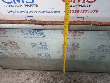Massey Ferguson 50b Cab Rear Window Assy Mf50b - Okno a diely pre Rýpadlo-nakladač: obrázok 4 Massey Ferguson 50b Cab Rear Window Assy Mf50b - Okno a diely pre Rýpadlo-nakladač: obrázok 4