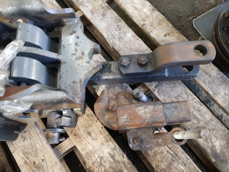 Massey Ferguson 5612, 5610, 5613 Hitch Complete 4359937m1, 4360770m1, 4314002m91 - Rám/ Podvozok: obrázok 2 Massey Ferguson 5612, 5610, 5613 Hitch Complete 4359937m1, 4360770m1, 4314002m91 - Rám/ Podvozok: obrázok 2