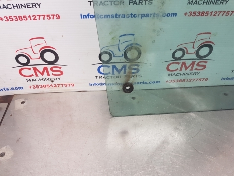 Massey Ferguson 690, 698, 699 Cab Side Window Glass Tg1249, 3302705m4, 3301819m1 - Okno a diely: obrázok 4 Massey Ferguson 690, 698, 699 Cab Side Window Glass Tg1249, 3302705m4, 3301819m1 - Okno a diely: obrázok 4