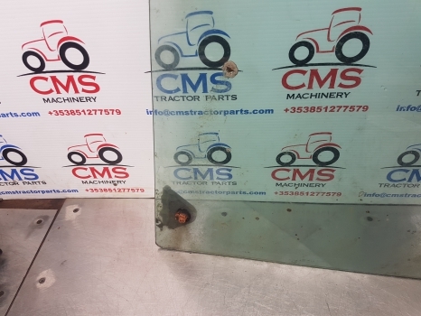 Massey Ferguson 690, 698, 699 Cab Side Window Glass Tg1249, 3302705m4, 3301820m1 - Okno a diely: obrázok 5 Massey Ferguson 690, 698, 699 Cab Side Window Glass Tg1249, 3302705m4, 3301820m1 - Okno a diely: obrázok 5