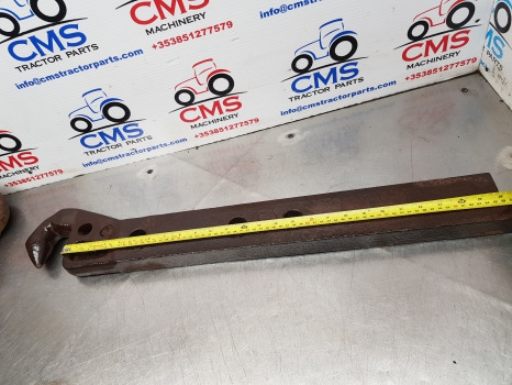 Massey Ferguson699, 698, 300 , 600series,pick Up Hitch Hook 1666857m93 - Rám/ Podvozok: obrázok 4 Massey Ferguson699, 698, 300 , 600series,pick Up Hitch Hook 1666857m93 - Rám/ Podvozok: obrázok 4