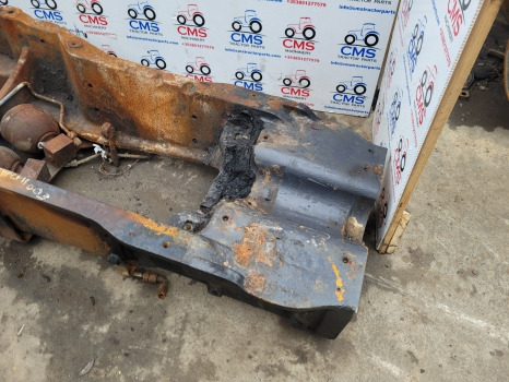 Mccormick X7, Xtx, Mtx Landini X7, Xtx165 Main Chassis Frame 4220863m8, 6673976a3 - Kabína: obrázok 4 Mccormick X7, Xtx, Mtx Landini X7, Xtx165 Main Chassis Frame 4220863m8, 6673976a3 - Kabína: obrázok 4