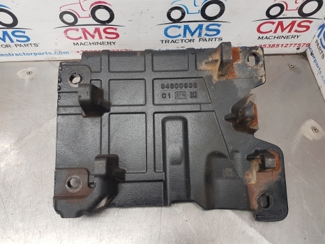 New Holland Case T5.95, T5.75, T5.115 Muffler Support 84600908, 84528662 - Tlumič výfuku pre Traktor: obrázok 1 New Holland Case T5.95, T5.75, T5.115 Muffler Support 84600908, 84528662 - Tlumič výfuku pre Traktor: obrázok 1