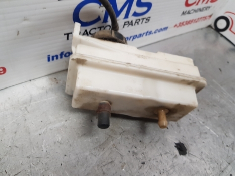 New Holland Case T6, T7, Maxxum, Puma T7.200 Brake Fluid Reservoir 84154075 - Brzdový valec pre Poľnohospodárske stroje: obrázok 2 New Holland Case T6, T7, Maxxum, Puma T7.200 Brake Fluid Reservoir 84154075 - Brzdový valec pre Poľnohospodárske stroje: obrázok 2