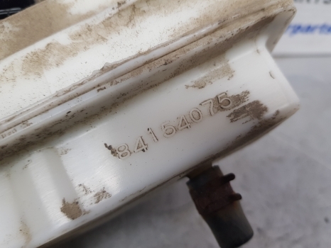 New Holland Case T6, T7, Maxxum, Puma T7.200 Brake Fluid Reservoir 84154075 - Brzdový valec pre Poľnohospodárske stroje: obrázok 5 New Holland Case T6, T7, Maxxum, Puma T7.200 Brake Fluid Reservoir 84154075 - Brzdový valec pre Poľnohospodárske stroje: obrázok 5