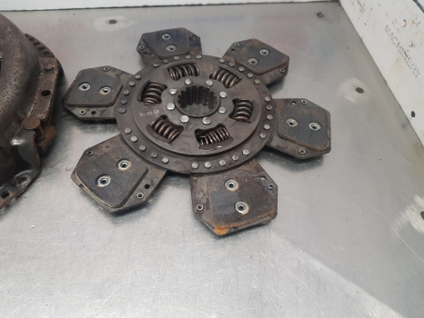 New Holland Fiat Ford 35, L95, Tl90 Clutch Assembly 5167939, 5189823, 5179851 - Spojka a diely pre Poľnohospodárske stroje: obrázok 4 New Holland Fiat Ford 35, L95, Tl90 Clutch Assembly 5167939, 5189823, 5179851 - Spojka a diely pre Poľnohospodárske stroje: obrázok 4
