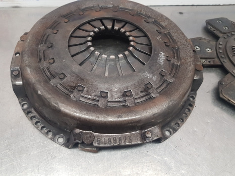 New Holland Fiat Ford 35, L95, Tl90 Clutch Assembly 5167939, 5189823, 5179851 - Spojka a diely pre Poľnohospodárske stroje: obrázok 3 New Holland Fiat Ford 35, L95, Tl90 Clutch Assembly 5167939, 5189823, 5179851 - Spojka a diely pre Poľnohospodárske stroje: obrázok 3