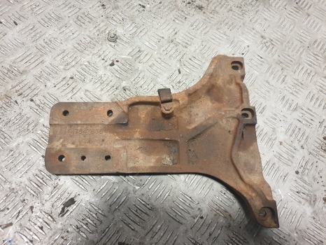 New Holland T5.100, T5.110, T5.120 Engine Mounting Bracket 47547805 - Uloženie motora pre Traktor: obrázok 2 New Holland T5.100, T5.110, T5.120 Engine Mounting Bracket 47547805 - Uloženie motora pre Traktor: obrázok 2