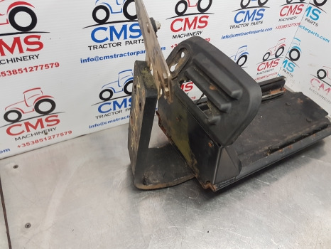 New Holland T5.95, T5, Case Battery Tray, Support 84535790, 84535783, 84536561 - Akumulátor pre Poľnohospodárske stroje: obrázok 4 New Holland T5.95, T5, Case Battery Tray, Support 84535790, 84535783, 84536561 - Akumulátor pre Poľnohospodárske stroje: obrázok 4