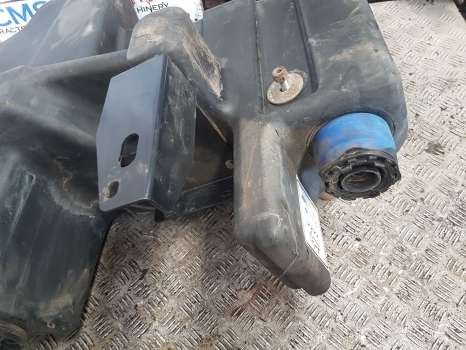 New Holland T7.200 Adblue Tank 84260592 - Nádrž na AdBlue pre Traktor: obrázok 5 New Holland T7.200 Adblue Tank 84260592 - Nádrž na AdBlue pre Traktor: obrázok 5