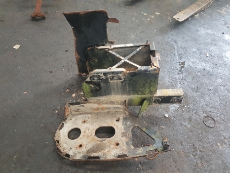 New Holland T7.200, T7.170, T7.185 Battery Box 84402058, 84402062 - Akumulátor pre Traktor: obrázok 1 New Holland T7.200, T7.170, T7.185 Battery Box 84402058, 84402062 - Akumulátor pre Traktor: obrázok 1