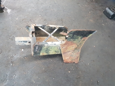 New Holland T7.200, T7.170, T7.185 Battery Box 84402058, 84402062 - Akumulátor pre Traktor: obrázok 4 New Holland T7.200, T7.170, T7.185 Battery Box 84402058, 84402062 - Akumulátor pre Traktor: obrázok 4