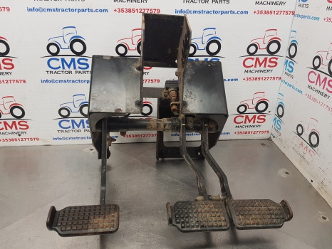 New Holland T7040, Tsa Brake, Clutch Pedal Kit 87547108, 87547109, 87566904 - Spojka a diely pre Poľnohospodárske stroje: obrázok 5 New Holland T7040, Tsa Brake, Clutch Pedal Kit 87547108, 87547109, 87566904 - Spojka a diely pre Poľnohospodárske stroje: obrázok 5