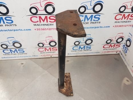 New Holland Tm150, 115, 125, 135, 165 Battery Support Column Rhs 82017454 - Akumulátor pre Traktor: obrázok 2 New Holland Tm150, 115, 125, 135, 165 Battery Support Column Rhs 82017454 - Akumulátor pre Traktor: obrázok 2