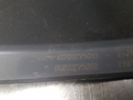New Holland Tsa, T6000, Ts115a Cab Dashboard Panel 82027520, 87376887, 82027522 - Palubná doska pre Traktor: obrázok 4 New Holland Tsa, T6000, Ts115a Cab Dashboard Panel 82027520, 87376887, 82027522 - Palubná doska pre Traktor: obrázok 4