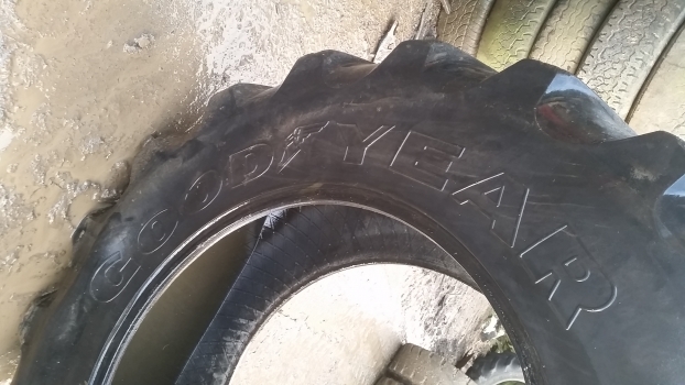 Old Stock Old Stock Rear Tyre Goodyear 20.8r38 5b03 - Pneumatika pre Traktor: obrázok 2 Old Stock Old Stock Rear Tyre Goodyear 20.8r38 5b03 - Pneumatika pre Traktor: obrázok 2
