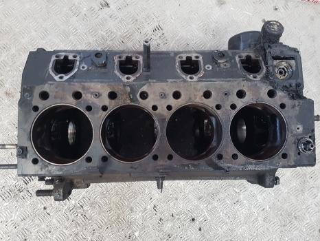 Same Explorer 65, 70 75, 80 Engine Crankcase Block 065.1110.0, 9.06599.41.3 - Kľuková skriňa pre Traktor: obrázok 2 Same Explorer 65, 70 75, 80 Engine Crankcase Block 065.1110.0, 9.06599.41.3 - Kľuková skriňa pre Traktor: obrázok 2