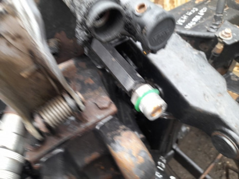 Valtra 6100, 6200, 6300, 6400 Trailer Brake Valve V32436120 - Diely bŕzd: obrázok 3 Valtra 6100, 6200, 6300, 6400 Trailer Brake Valve V32436120 - Diely bŕzd: obrázok 3