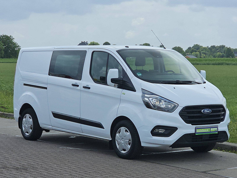 Ford Transit Custom 2.0 L2H1 Dub.- Cab. Navi - Malá dodávka: obrázok 4 Ford Transit Custom 2.0 L2H1 Dub.- Cab. Navi - Malá dodávka: obrázok 4