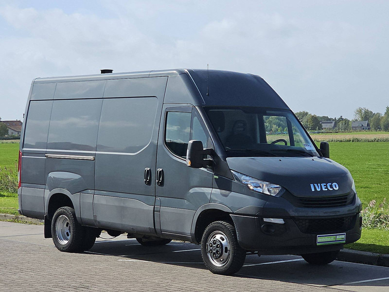 Iveco Daily 35C15 3.0 L 150 L2H2 DL - Furgon: obrázok 4 Iveco Daily 35C15 3.0 L 150 L2H2 DL - Furgon: obrázok 4