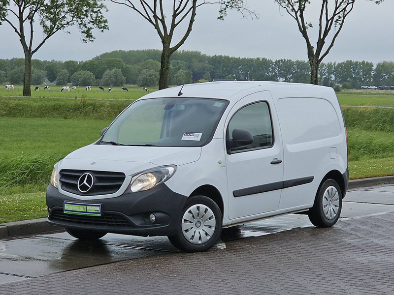Mercedes-Benz Citan 109 CDI LONG PRO - Dodávka skriňová nadstavba: obrázok 2 Mercedes-Benz Citan 109 CDI LONG PRO - Dodávka skriňová nadstavba: obrázok 2