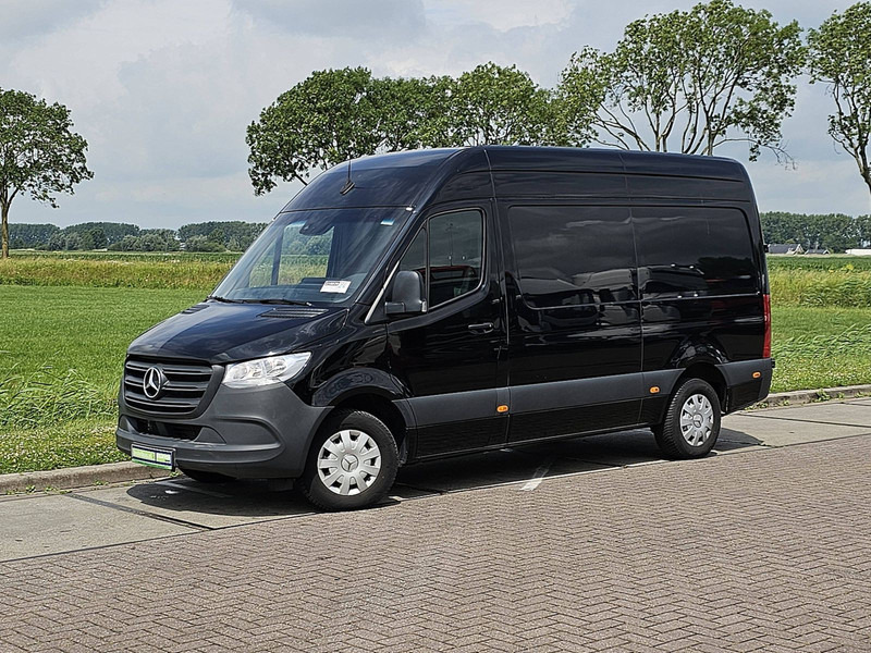 Mercedes-Benz Sprinter 317 L2H2 3.5t-Trekhaak - Furgon: obrázok 2 Mercedes-Benz Sprinter 317 L2H2 3.5t-Trekhaak - Furgon: obrázok 2