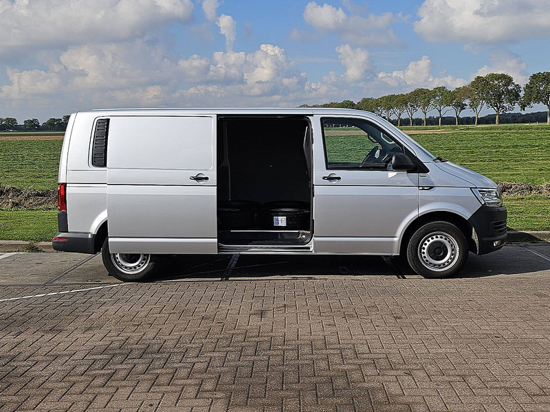 Leasing Volkswagen Transporter 2.0 TDI L2H1 Navi LED Volkswagen Transporter 2.0 TDI L2H1 Navi LED: obrázok 12