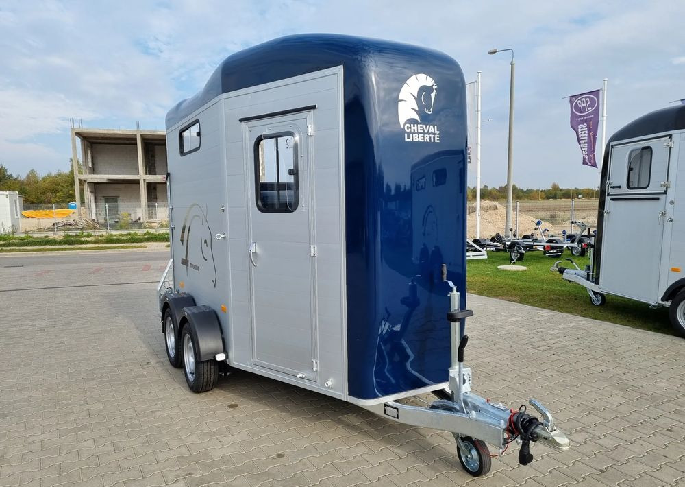 CHEVAL LIBERTÉ Cheval Liberte Touring Country + Siodlarnia - Príves na prepravu koní: obrázok 5 CHEVAL LIBERTÉ Cheval Liberte Touring Country + Siodlarnia - Príves na prepravu koní: obrázok 5