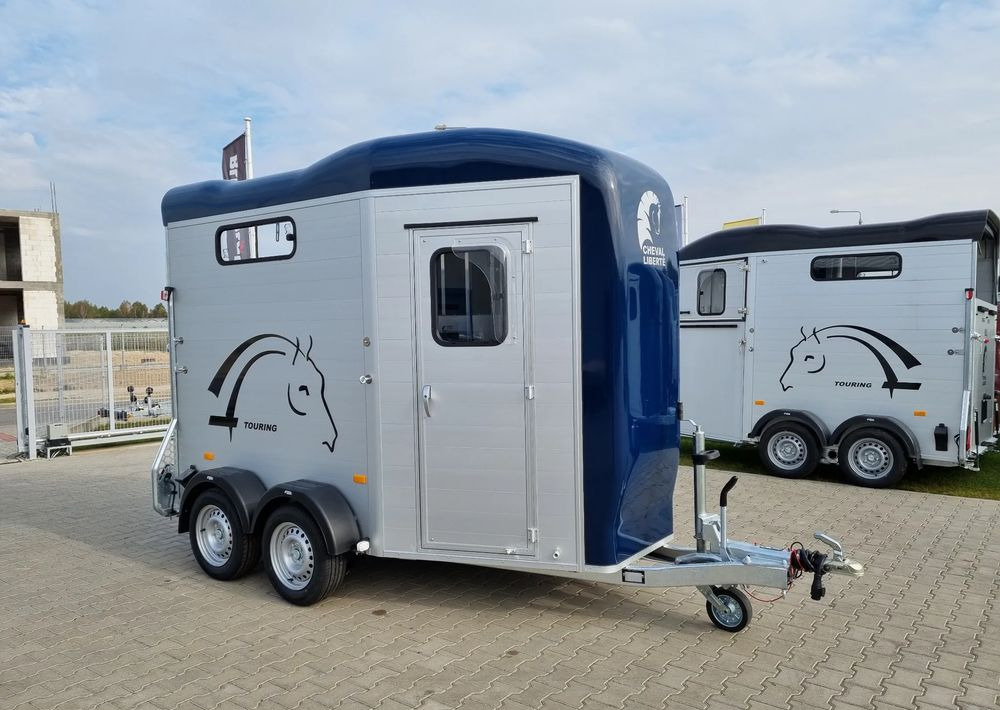 CHEVAL LIBERTÉ Cheval Liberte Touring Country + Siodlarnia - Príves na prepravu koní: obrázok 3 CHEVAL LIBERTÉ Cheval Liberte Touring Country + Siodlarnia - Príves na prepravu koní: obrázok 3