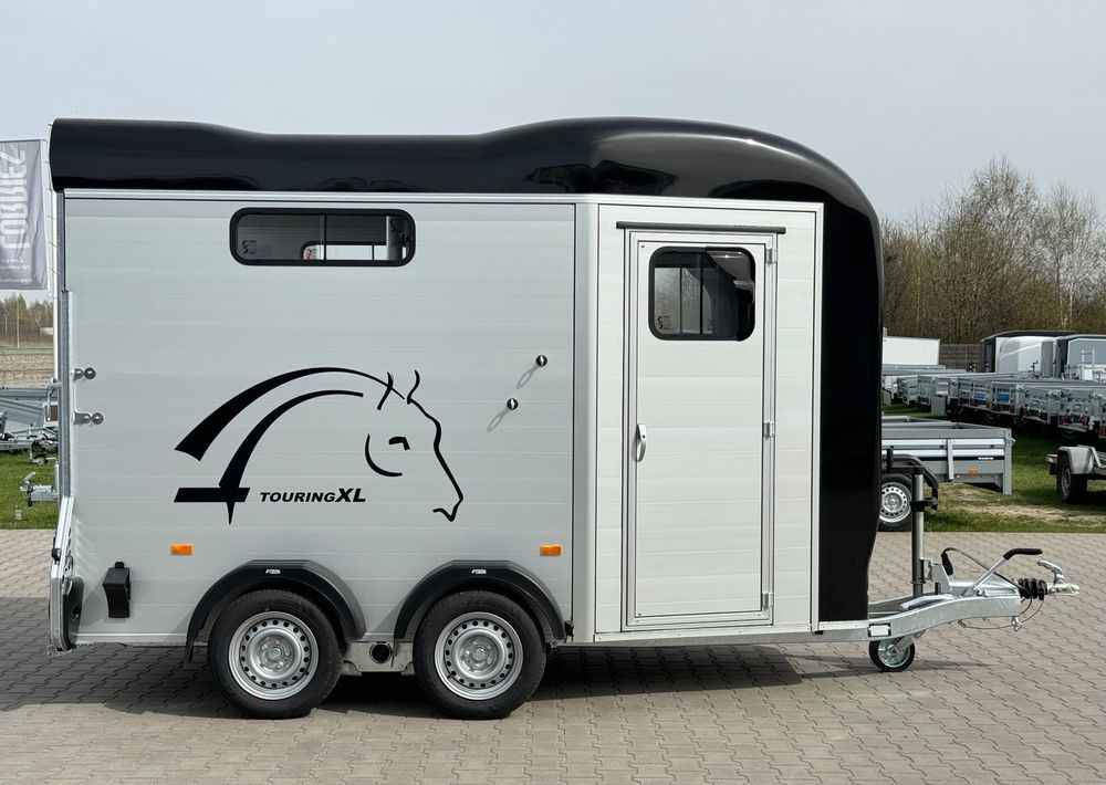 CHEVAL LIBERTÉ Cheval Liberte Touring Country XL przyczepa na dwa konie | duża siodlarnia | drzwi boczne | rampa przednia | 387×179 cm | ALUMINIOWA | Debon | dostawa | mocna i solidna | - Príves na prepravu koní: obrázok 2 CHEVAL LIBERTÉ Cheval Liberte Touring Country XL przyczepa na dwa konie | duża siodlarnia | drzwi boczne | rampa przednia | 387×179 cm | ALUMINIOWA | Debon | dostawa | mocna i solidna | - Príves na prepravu koní: obrázok 2