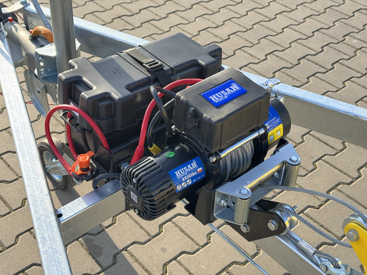 LORRIES TPB35-4925 + wciągarka elektryczna | 3500kg - Káblový príves: obrázok 2 LORRIES TPB35-4925 + wciągarka elektryczna | 3500kg - Káblový príves: obrázok 2