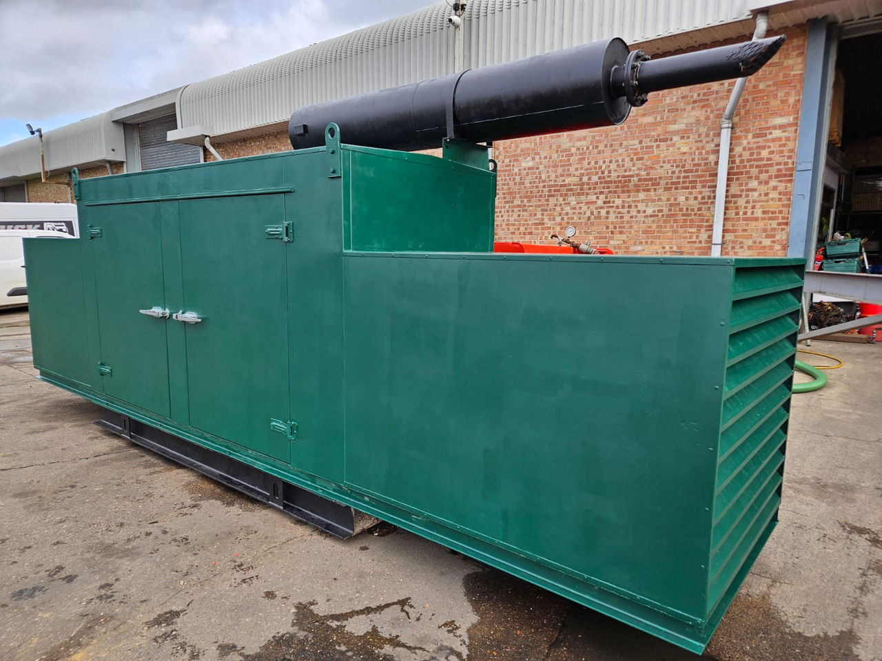 VOLVO TAD 720 GE DIESEL GENERATOR 120KW 150KVA 250 HOURS VOLVO TAD 720 GE DIESEL GENERATOR 120KW 150KVA 250 HOURS - Nástroj/ Vybavenie: obrázok 1 VOLVO TAD 720 GE DIESEL GENERATOR 120KW 150KVA 250 HOURS VOLVO TAD 720 GE DIESEL GENERATOR 120KW 150KVA 250 HOURS - Nástroj/ Vybavenie: obrázok 1