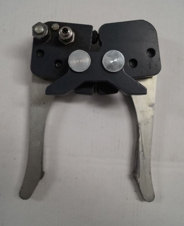 Jungheinrich 51193016 | Hydraulic Clamb from EKS312 year 2014 loading sensor 511 - Hydraulika pre Manipulačná technika: obrázok 1 Jungheinrich 51193016 | Hydraulic Clamb from EKS312 year 2014 loading sensor 511 - Hydraulika pre Manipulačná technika: obrázok 1