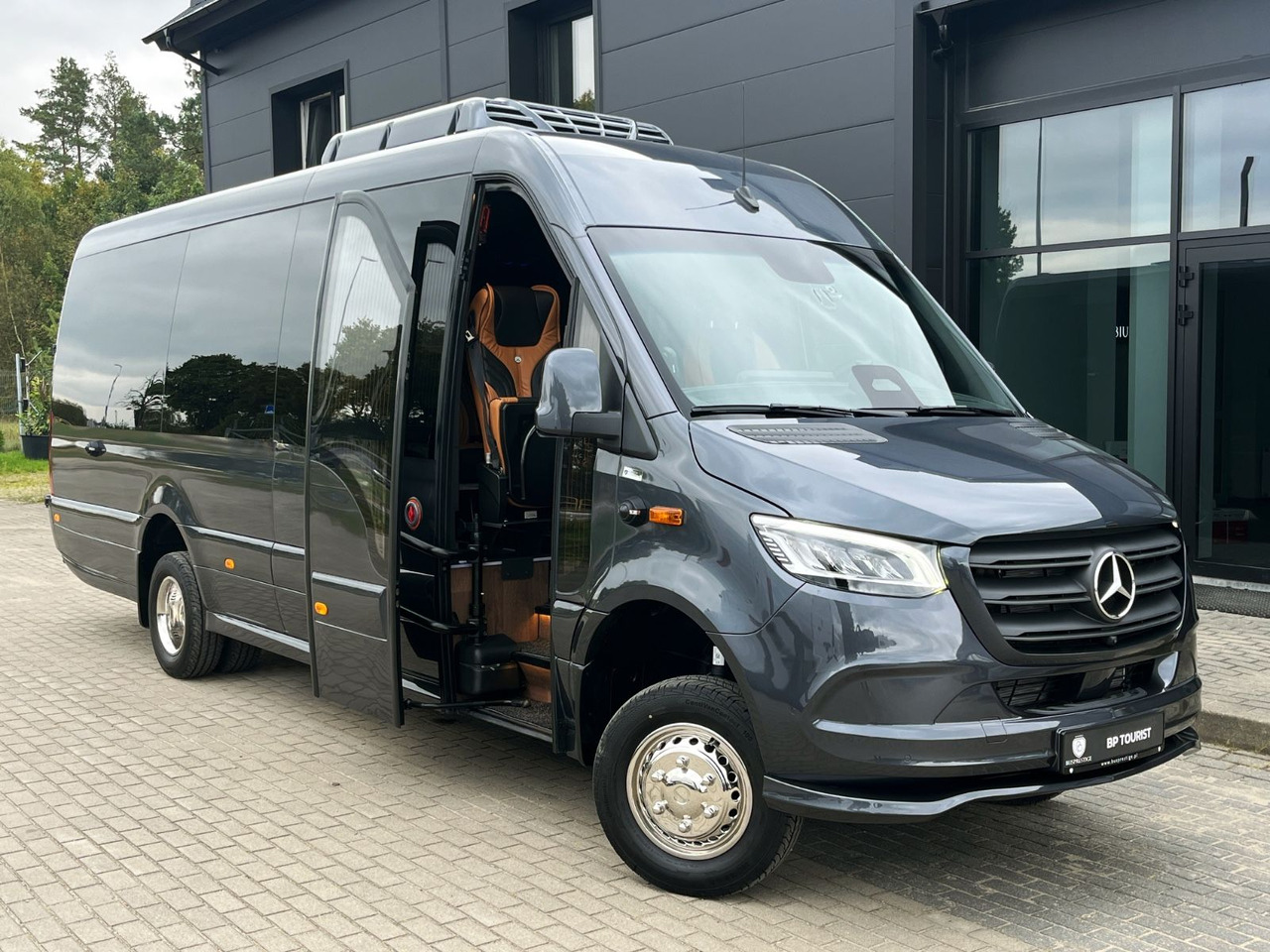 Mercedes-Benz Sprinter 519 AWD 4x4 TOURIST / 21 to 24 Seats - Minibus, Mikrobus: obrázok 3 Mercedes-Benz Sprinter 519 AWD 4x4 TOURIST / 21 to 24 Seats - Minibus, Mikrobus: obrázok 3