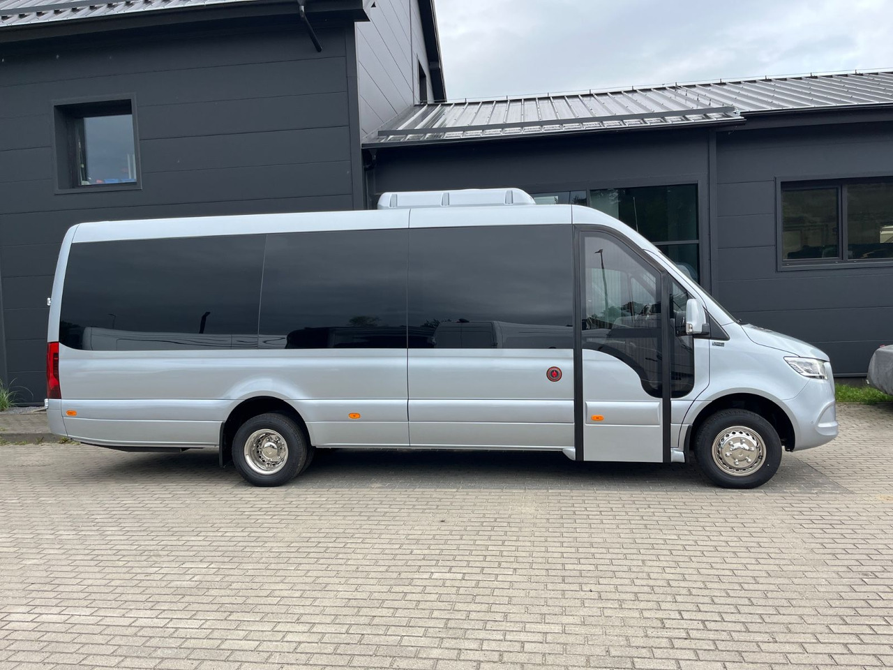 Mercedes-Benz Sprinter 519 TRANSFER XL / 22+1+1 / ON STOCK!!! Mercedes-Benz Sprinter 519 TOURIST XL/ 21-24 Seats/ IN STOCK! - Minibus, Mikrobus: obrázok 4 Mercedes-Benz Sprinter 519 TRANSFER XL / 22+1+1 / ON STOCK!!! Mercedes-Benz Sprinter 519 TOURIST XL/ 21-24 Seats/ IN STOCK! - Minibus, Mikrobus: obrázok 4
