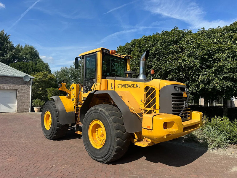 Volvo L120 F - Kolesový nakladač: obrázok 2 Volvo L120 F - Kolesový nakladač: obrázok 2