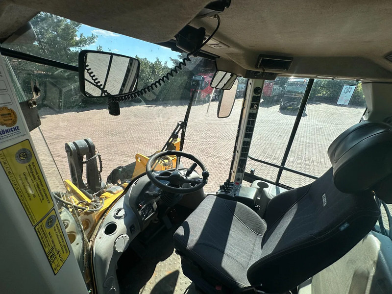 Kolesový nakladač Volvo L120 F: obrázok 17 Kolesový nakladač Volvo L120 F: obrázok 17