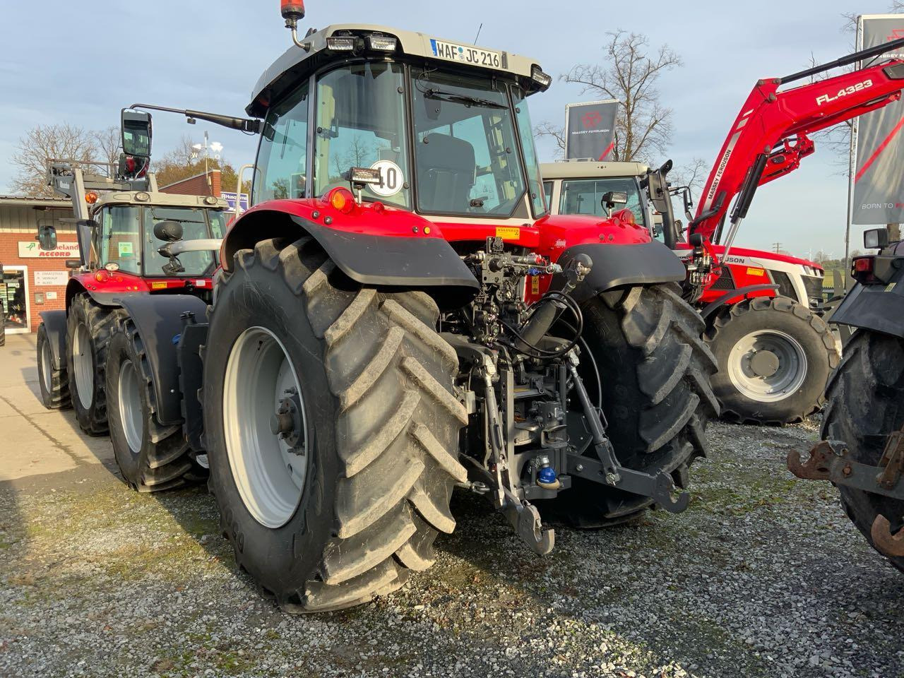 Massey Ferguson MF 7S.210 DYNA-VT - Traktor: obrázok 3 Massey Ferguson MF 7S.210 DYNA-VT - Traktor: obrázok 3